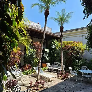 hotel-spring.guatemalaantiguahotels.com/